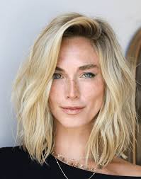 This Chic Mom Cut Works