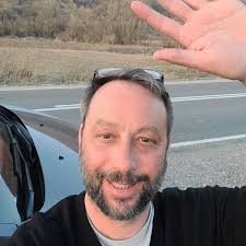 Alexander Onik's Instagram, Twitter & Facebook