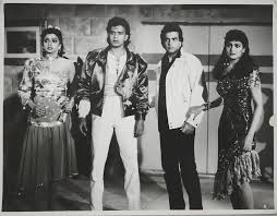 Mar Mitenge 1988 Bhanupriya Mithun Imprints And Images Of Indian Film Music Facebook Mar mitenge was another action thriller movie of 1988 kawal sharma direction was good, it is a third movie together of jeetendra & mithun, i like the scene where manik irani beating a poor vegetable seller for collecting money collection jeeetndra entry. mar mitenge 1988 bhanupriya mithun