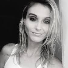 Julie Brink's Instagram, Twitter & Facebook