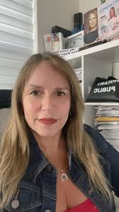 Quiero este Sábado invitarlos para que acompañen a nuestra Directora de  medios de Tu Paralegal quien estará en un Conversatorio en Venezuela con un  tema especial acompañada del Dr Héctor Arenas ...