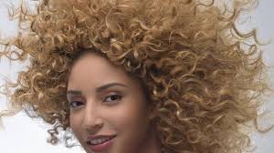 Coloration cheveux : comment bien l'entretenir ?