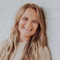 800+ "Hundt" profiles