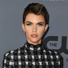 10 stylish simple short hair cuts for ladies. 50 Short Hairstyles And Haircuts For Women In 2021 Allure