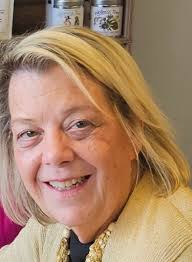 Happy Birthday to this lovely lady. Thank you all for sharing the happy  time at our little tea shop.