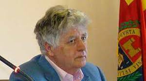 El ex alcalde Manuel Rodríguez reflexiona sobre los valores de la ciudad en  su nuevo libro