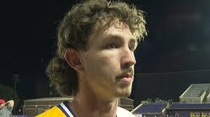 Kelli Bates's Instagram, Twitter & Facebook