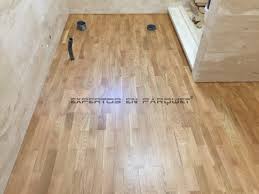 Tienda de bricolaje, cocinas, puertas, armarios y suelos en torremolinos. Colocar Parquet Tarima O Suelo Laminado En Banos Y Cocina