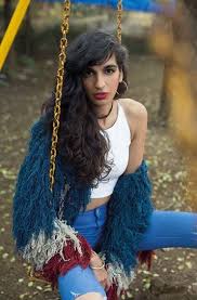 Pics Hot Singer Actress Anushka Manchanda Raises The Oomph Factor In Bikini Anushka is one of the old singers in this industry, who entered in the late 2000s.