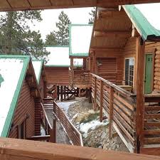 The #throwback days to a snowy wonderland are winding down are you ready to see this again? Photos At Mt Charleston Cabins Las Vegas Nv