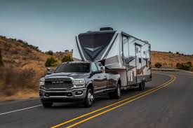 Towing (5th wheel with automatic). Ram 3500 Vs Ram 2500 For Towing Your Rv Getaway Couple