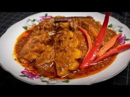 Resepi mee kari yang memang sangat sedap dan dimasak menggunakan air rebusan udang. Che Nom