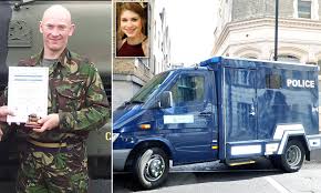 Wayne couzens has admitted to kidnapping and raping sarah everard. Met Police Officer Wayne Couzens Arrives At Court To Face Charges Of Murder And Kidnap Daily Mail Online