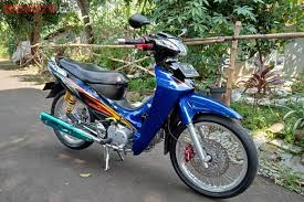 Modifikasi honda karisma lansiran 2006 menjadi monkey bobber, berhasil digarap adega anggayasta dari rainbow moto builder. Mesin Honda Karisma X Bengkak Pasang Kopling Manual Dan Piston Segini Gridoto Com