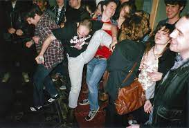 Stream tracks and playlists from hoax on your desktop or mobile device. Hoax Musik Videos Statistiken Und Fotos Last Fm