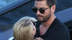 I baci di Sofia Richie e Scott Disick. È nato un amore?