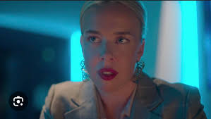 Ferdig med Milliardærøya. Så utrolig bra serie med en helt fantastisk gjeng  med skuespillere!! Læng sia i har blitt så engasjert å flire så godt av de  utrolige karakteran på skjermen. Ekstra