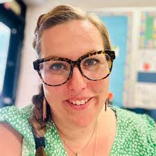 Janice Meier's Instagram, Twitter & Facebook