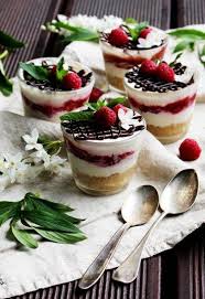 Himbeer Cheesecakes Im Glas Zuckersusse Dessert Ideen Dessert Im Glas Ohne Backen Kochen Und Backen Einfacher Nachtisch