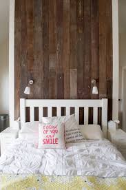 Build your own stunning sliding pallet barn doors! Wood Accent Wall Ideas Apartment Therapy