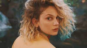 Farah zeynep abdullah'ın masumlar apartmanı dizisinde oynadığı i̇nci karakterinin kısa açıklaması ve resmi. Merve Dizdar Ve Birkan Sokullu Nun Oynadigi Trt1 In Sevilen Dizisi Masumlar Apartmani Nda Inci Karakterine Can Veren Farah Zeynep Abdullah Isyan Etti