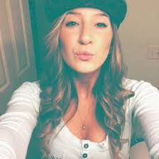 Alicia Valliere's Instagram, Twitter & Facebook