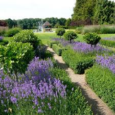 Formal Country Garden Jo Alderson Phillips Country Gardening Country Landscaping Modern Landscaping