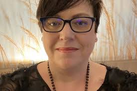 Paula Stanford's Instagram, Twitter & Facebook