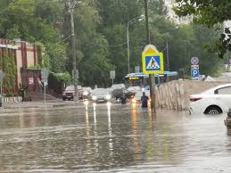 Сегодня, 28 июня, москву и подмосковье накрыл сильный ливень с грозой. Hwhgbguypdumdm
