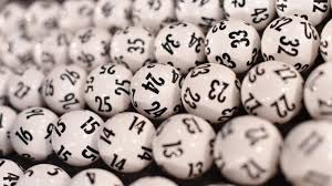 Die aktuellen lottozahlen für lotto am samstag und lotto am mittwoch finden sie hier. Lottozahlen Am Mittwoch Vom 16 12 2020 Aktuelle Lotto Gewinnzahlen Und Quoten Fur 12 Millionen Euro News De