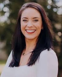 Sarah Boyle's Instagram, Twitter & Facebook