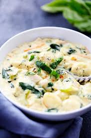 Creamy Chicken Gnocchi Soup Olive Garden Copycat 9 10 16 Made This With Rotisserie Chicken Delicious Gnocchi Recipes Soup Gnocchi Soup Chicken Gnocchi