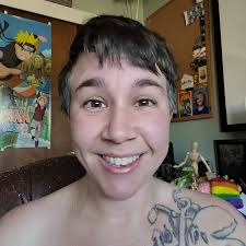 Artist rents local artisan shop space