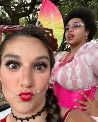 Melanie Wheat (@yoga.with.melanie) · Instagram 照片和视频