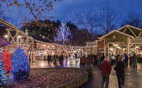 Dollywood Sm Christmas Fest 2021 Dollywood S Smoky Mountain Christmas Pigeon Forge Tn