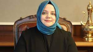 İşte kısaca hayatı ve kariyeri. Zehra Zumrut Selcuk Da Coronaya Yakalandi Son Dakika Haberleri
