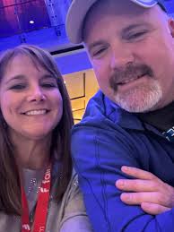 I used to think being “good at sales” meant having the perfect pitch 🎯  Turns out… that belief kept me stuck for years. Here's what I learned 👇  When I first started