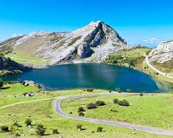 The most classic high altitude, that of the lakes of covadonga, opens this weekend on final menu of the 76 tour of spain to decide who will win the final red jersey in santiago next sunday. The Lakes Of Covadonga Transcendent Beauty Barcelo Experiences