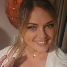 Pop in a meet the team for some banter while they prepare your delicious  fish and chips. There not that scary 🎣🍟🍟