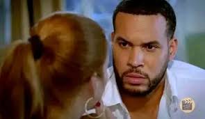 Pero y esto que estas???? Desde cuando alguien sale a cantar así afrmas  estaba para llorar la llorona disculpen la imagen la lluvia la distorciona