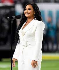The cool for the summer singer claims to have made contact with aliens while in joshua tree this weekend, and the evidence she provided is pretty… convincing, to say the least. Demi Lovato Makeup Products At Super Bowl 2020