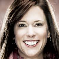 Scott Moller, Julie Guida of Marketing Werks sell through live experiences 