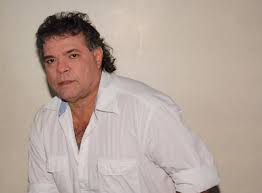 Sob seu governo, roma se firmou embora césar houvesse nomeado otaviano como seu sucessor, o jovem encontrou oposição tanto dos. Cantor Augusto Cesar Morre Aos 61 Anos No Recife Viver Diario De Pernambuco