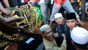 Ustadz zaky mirza pingsan saat memberikan ceramah. Ustad Zacky Mirza Buka Bukaan Soal Ceraikan Shinta Tanjung Seleb Tempo Co