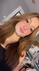 Elise Huff's Instagram, Twitter & Facebook