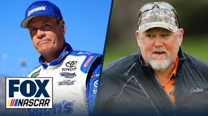 The new nascar is a popular song by larry the cable guy | create your own tiktok videos with the the new nascar song and explore 34 videos made by new and popular creators. Larry The Cable Guy Joins Michael Waltrip For Iracing Pre Race Show Nascar On Fox Youtube