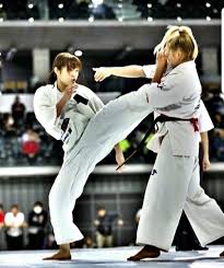 Pin By Duane On Women In Sport Martial Arts Girl Martial Arts Workout Women Karate