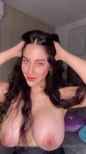 Gummies15 Lusty Girl Love to Showing Her Big Boobs on Cam Onlyfans Video |  Thothub.