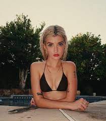 Charlie Sheens 18 Year Old Daughter Sami Joins OnlyFans - Fleshbot