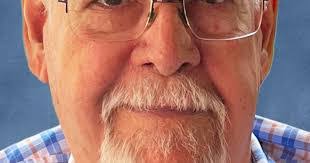 Larry Crews's Instagram, Twitter & Facebook